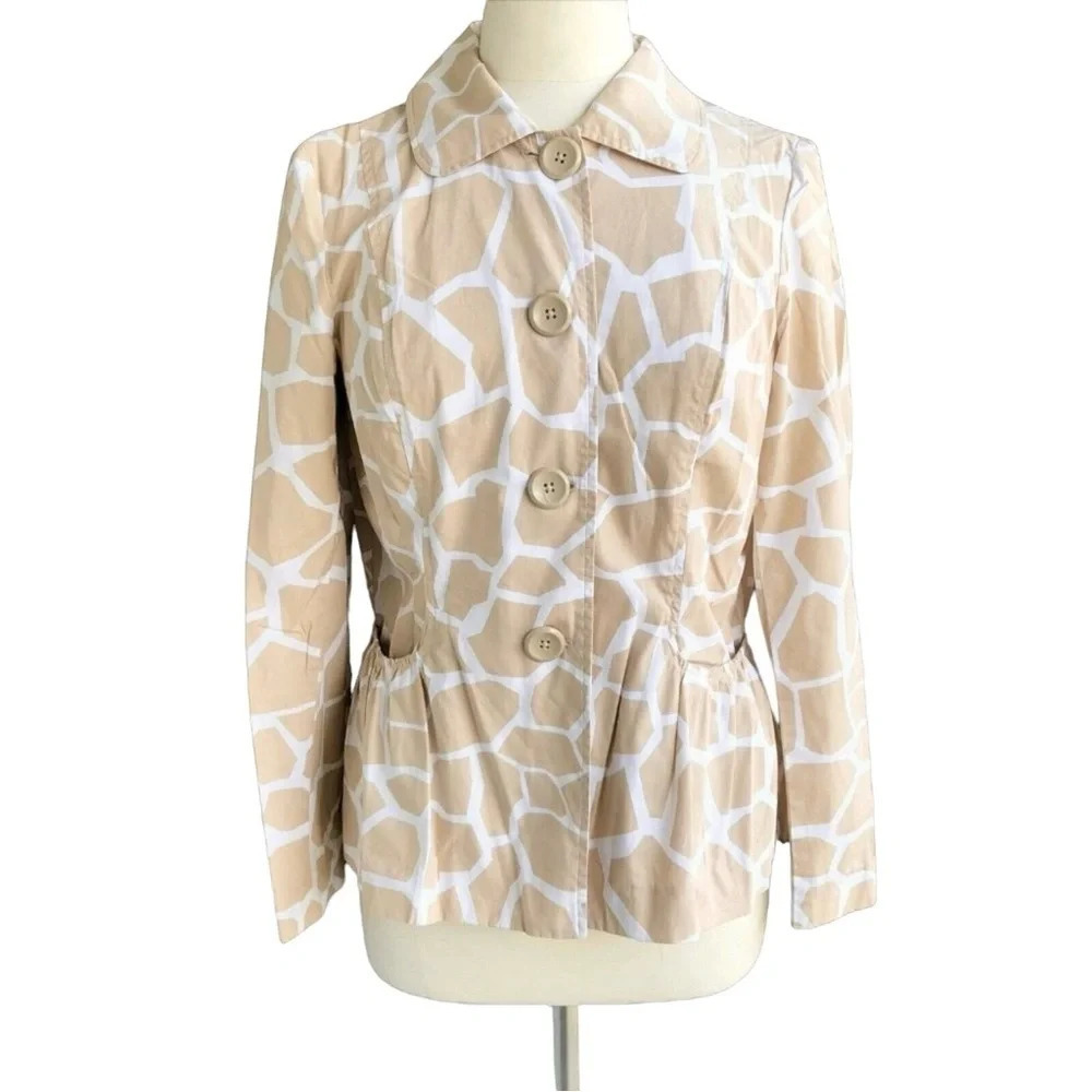 DARJONI Women's Size M Beige & White Giraffe Prints Long Sleeve Button Jacket